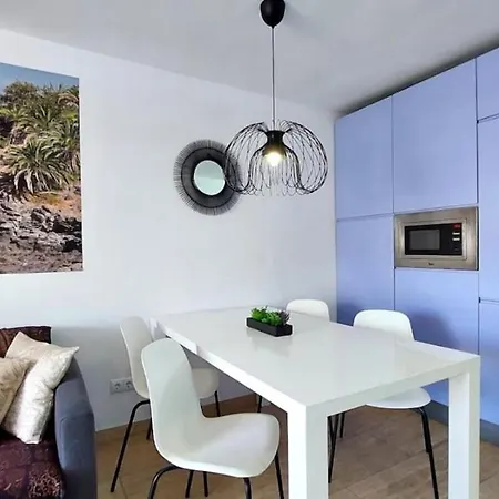 Sea Views - Pool - Top Location - Free Parking *