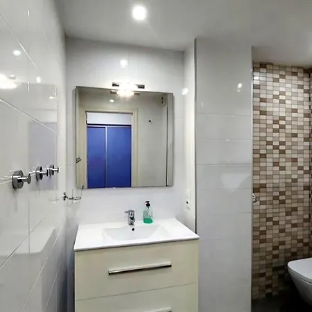 Sea Views - Pool - Top Location - Free Parking *