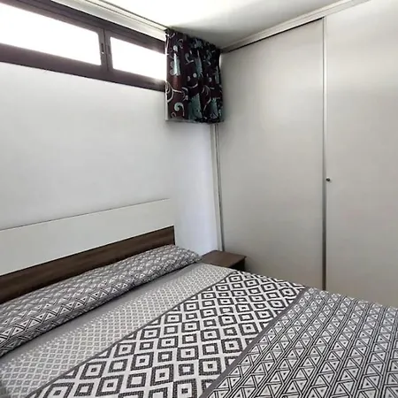 Sea Views - Pool - Top Location - Free Parking *